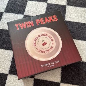 NIB TWIN PEAKS DOUBLE R DINER CERAMIC PIE PLATE